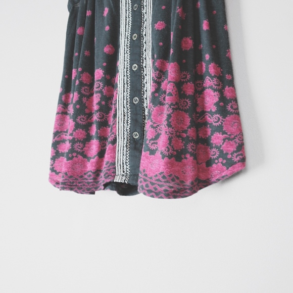 UO // Floral Tank Top - Picture 2 of 3